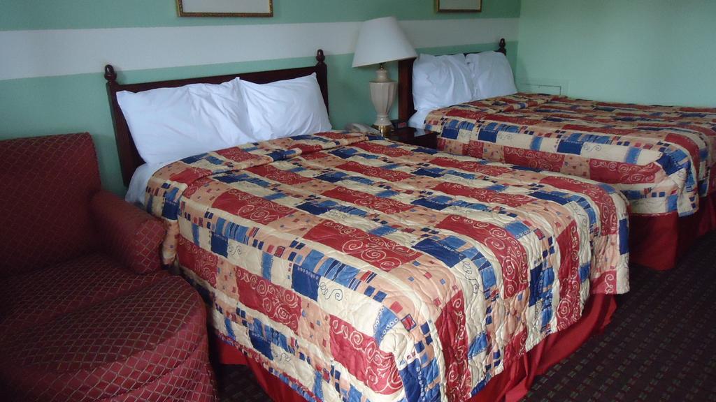 Budget Inn Williamsburg Værelse billede