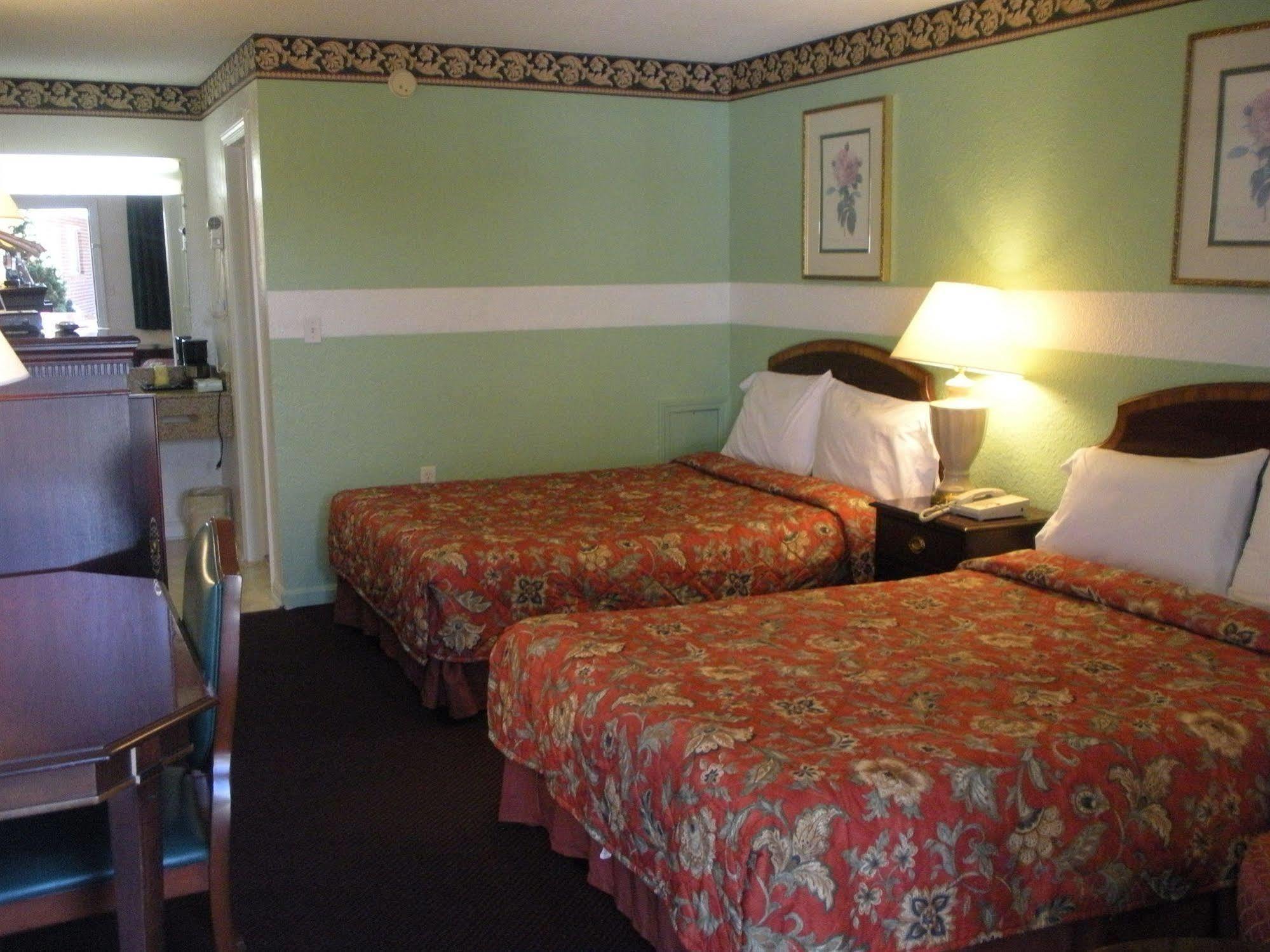 Budget Inn Williamsburg Eksteriør billede